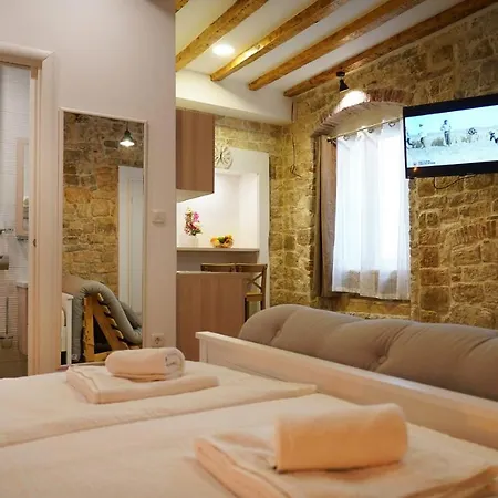 Gostinjska kuća Romanic Palace 4*